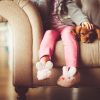5 Ideas To Keep Your Toddler Busy For 10 Minutes