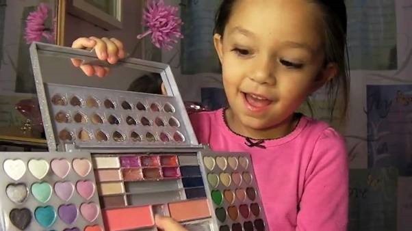 Make up Extravaganza theme Make up Extravaganza theme