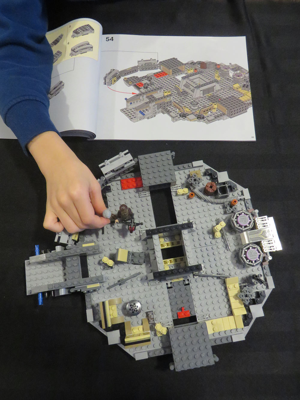 Lego-Millennium-Falcon-04-KT