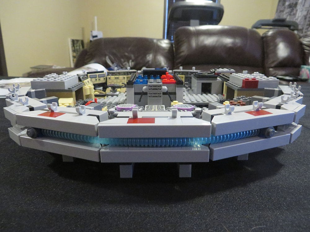 Lego-Millennium-Falcon-08-KT