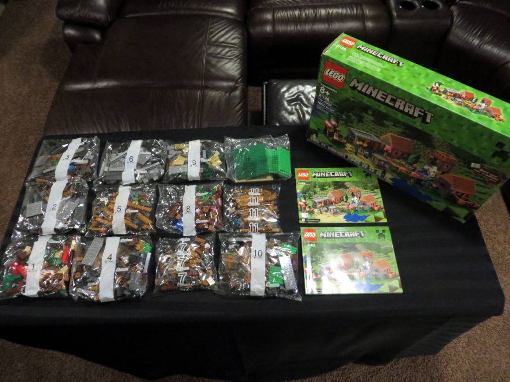 Lego-Minecraft-The-Village-21128-Contents-sm